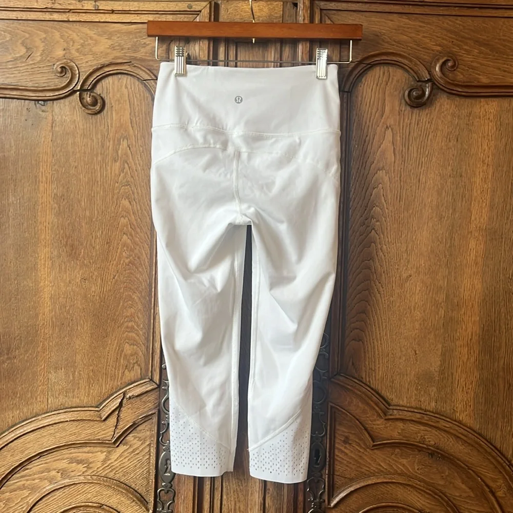 Lululemon Athletica Anew White Perforated Laser Cut Crop Legging Pants